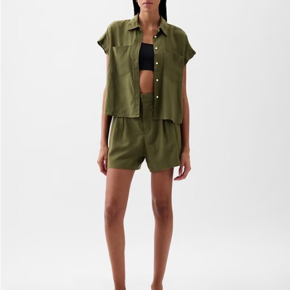 GAP Sage Green Linen-Blend Shorts